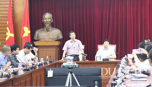 Phó Tổng cục trưởng TCDL Nguyễn Lê Phúc phát biểu tại cuộc họp